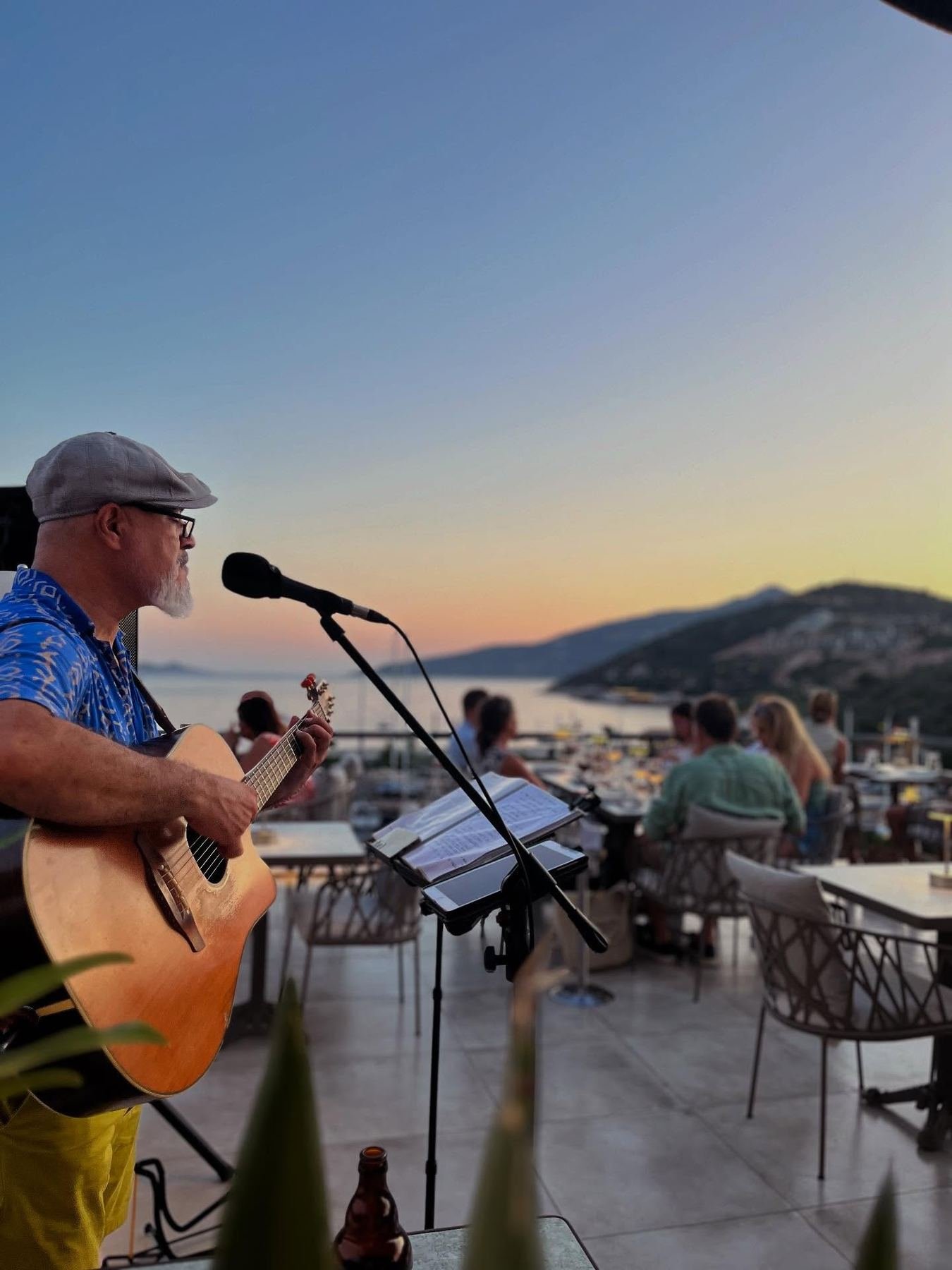 Live acoustic music on the rooftop terrace at Taraça, Kalkan